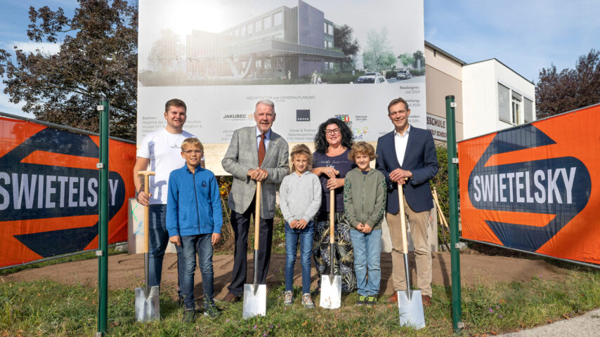 Spatenstich Volksschule Rudolf Scheicher / Foto: Stadt Wiener Neustadt/Weller